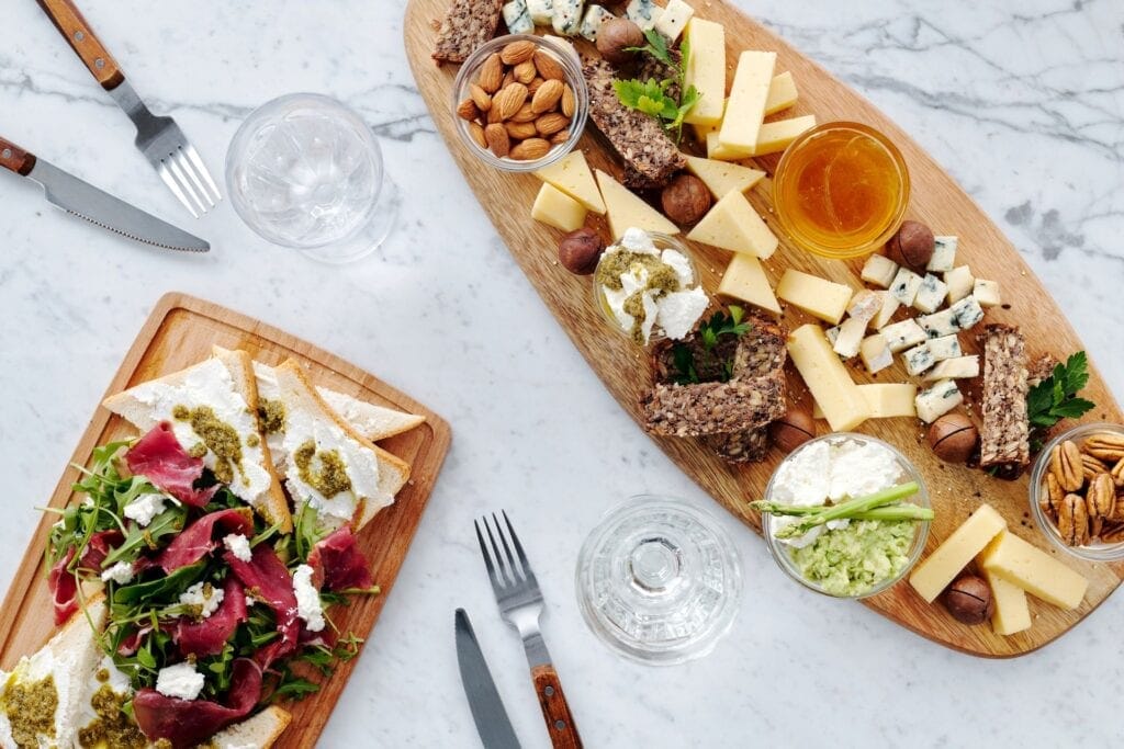 Assiette de charcuterie pour savoir que mettre dans un panier garni Assiette de charcuterie pour savoir que mettre dans un panier garni